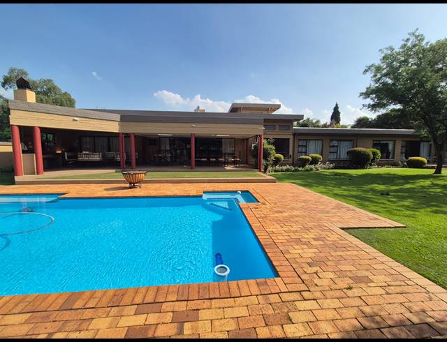 4 BEDROOM HOUSE FOR SALE IN VANDERBIJLPARK SW 5